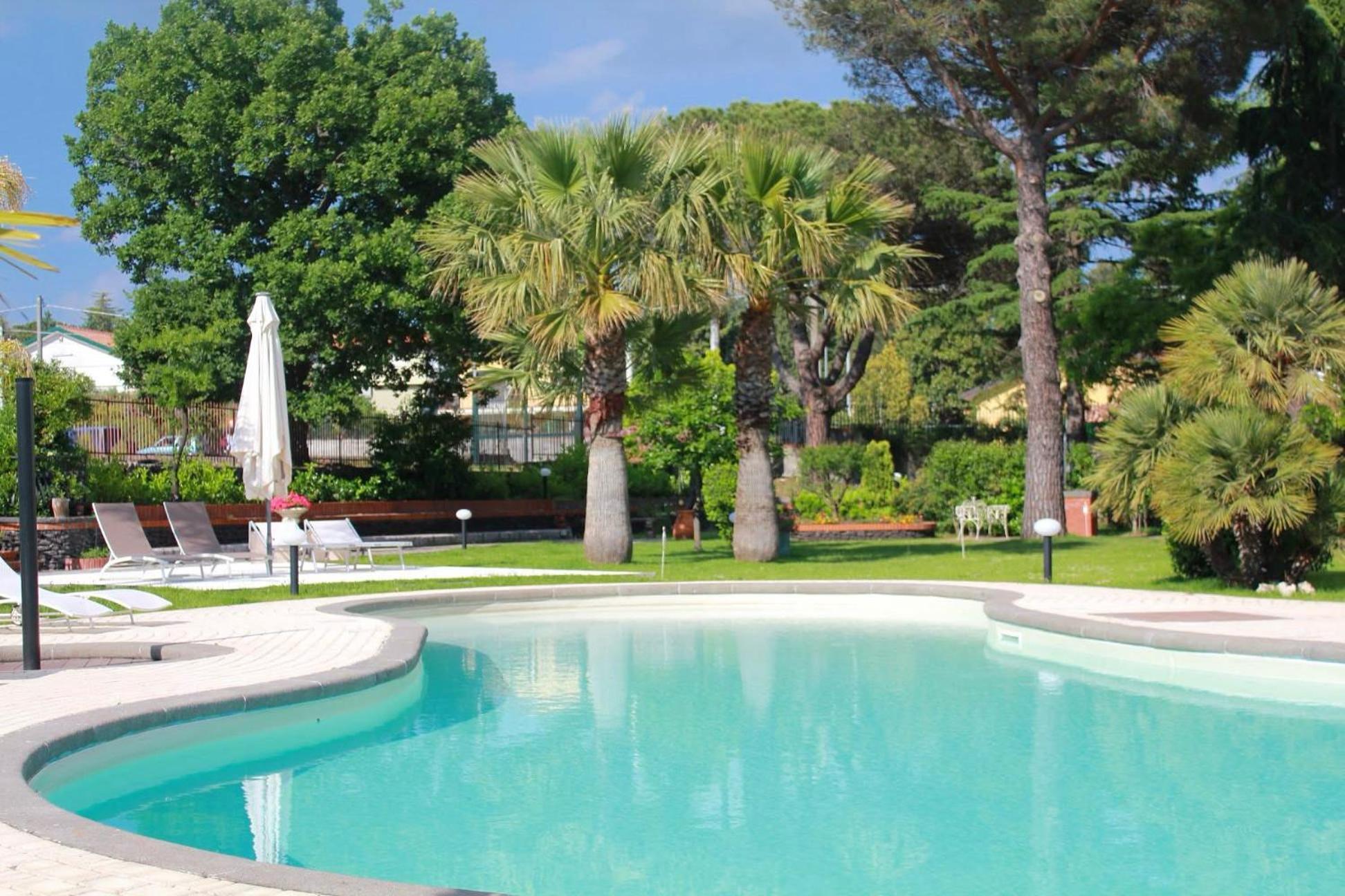 Blanc Maison Etna Relais&charme Couette-café 3*